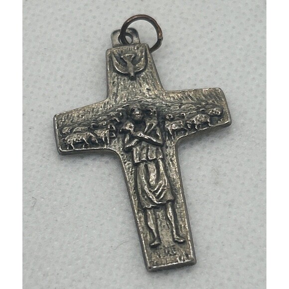Pope Francis Good Shepard Cross 1 1/8" Italy Pendant Crucifix - Picture 1 of 3
